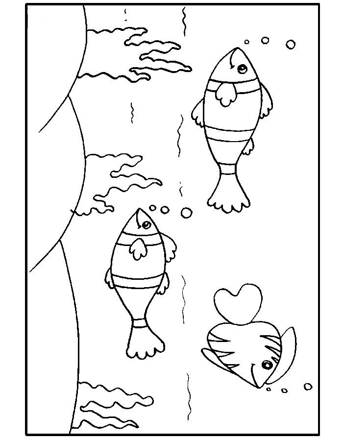 Fish With Aquarium Coloring Page